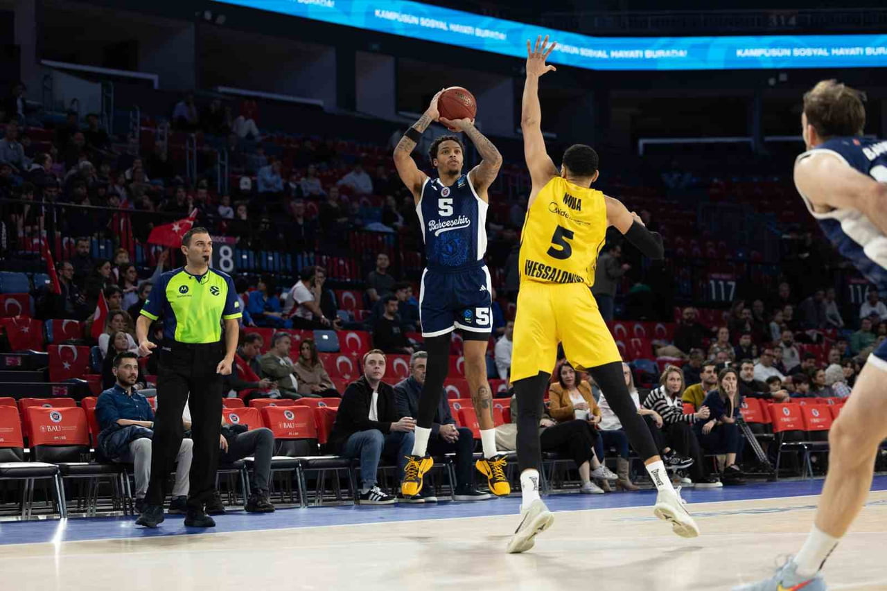 BAHÇEŞEHİR KOLEJİ, BKT EUROCUP A GRUBU'NUN 16. HAFTASINDA SAHASINDA YUNAN EKİBİ ARİS'İ 81-79...