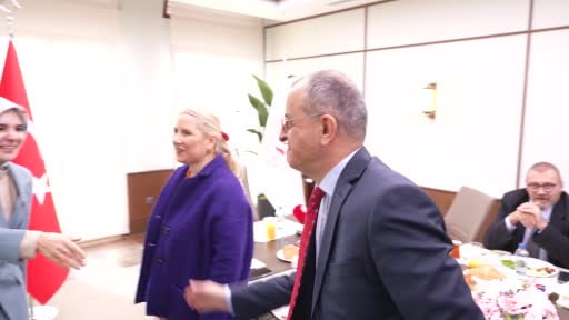 Bakan Göktaş, basın kuruluşlarının temsilcileriyle bir araya geldi