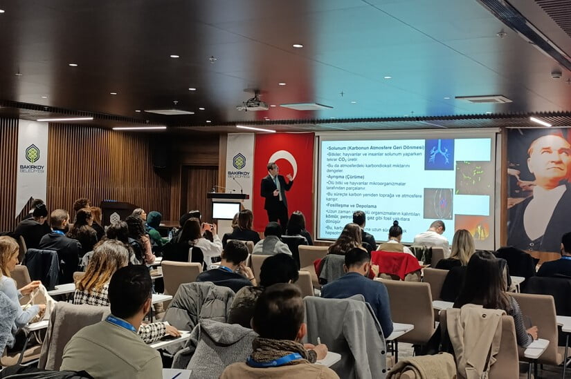 BAKIRKÖY BELEDİYESİ ANA HİZMET BİNASI EĞİTİM SALONU’NDA "KARBON AYAK İZİ HESAPLAMA EĞİTİMİ-YEREL...