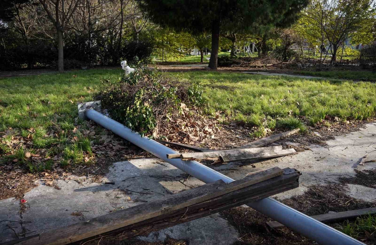 BAKIRKÖY BOTANİK PARKI, İKİ YILDIR TERK EDİLMİŞ DURUMDA.