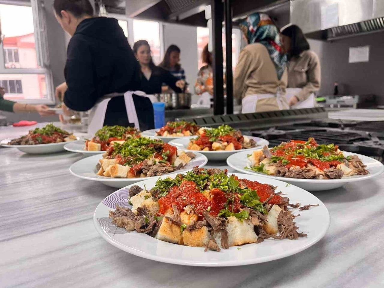 BALIKESİR' İN KÖKLÜ MUTFAK KÜLTÜRÜNÜ YANSITAN BALIKESİR TİRİTİ ÖĞRETMENLERE DAHA YAKINDAN...