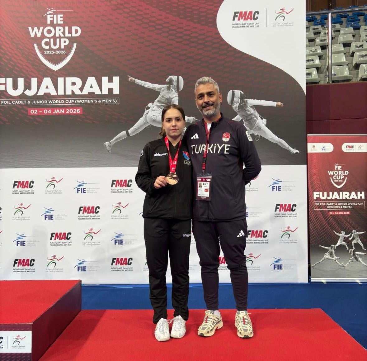 BALIKESİRLİ ALARA ATMACA DÜNYA KUPASI’NDA BRONZ MADALYA KAZANDI