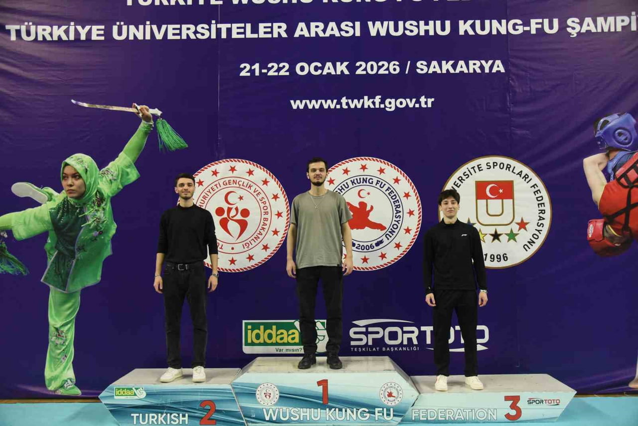 BARÜ’LÜ ÖĞRENCİLERDEN ÜNİVERSİTELER ARASI WUSHU TÜRKİYE ŞAMPİYONASI’NDA 3 MADALYA