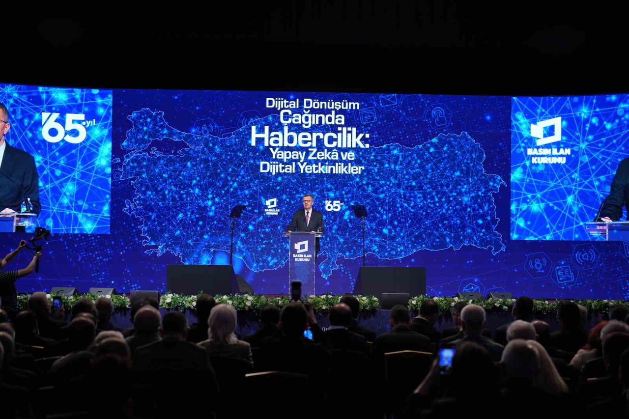 BASIN İLAN KURUMU'NUN DÜZENLEDİĞİ "DİJİTAL DÖNÜŞÜM ÇAĞINDA HABERCİLİK: YAPAY ZEKÂ VE DİJİTAL...