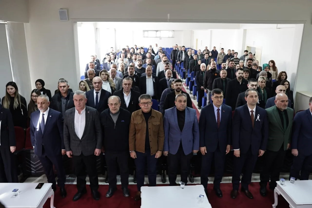 BAŞKAN EYÜP KAHVECİ, BERBERLER VE KUAFÖRLER ODASI GENEL KURULU’NA KATILDI