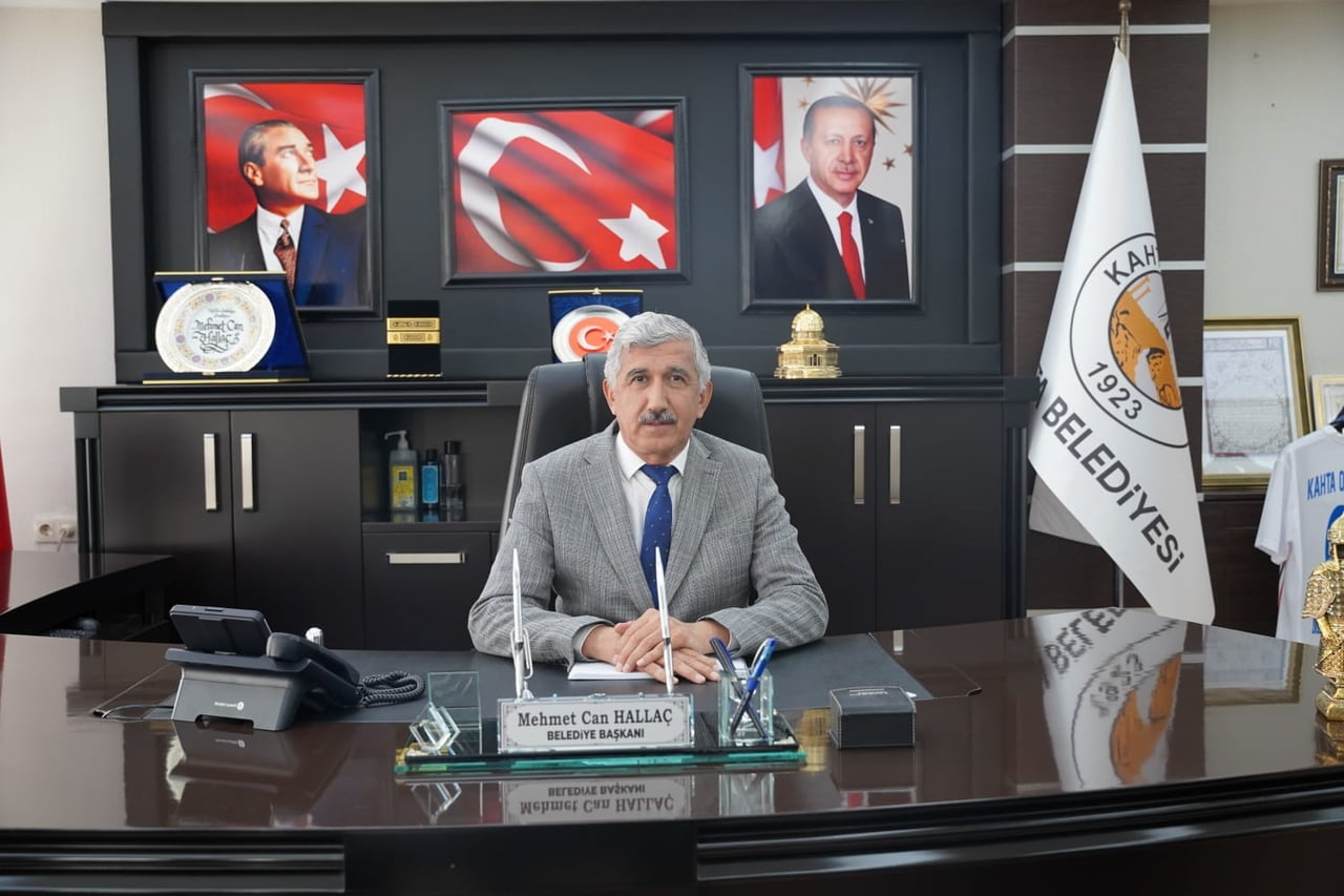 BAŞKAN HALLAÇ’TAN BAYRAĞA YAPILAN SAYGISIZLIĞA SERT TEPKİ: