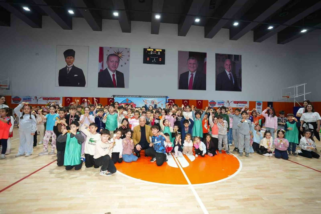 BAŞKAN İSMET YILDIRIM, PROGRAMIN SON GÜNÜNE KATILARAK ÇOCUKLARIN HEYECANINA ORTAK OLDU