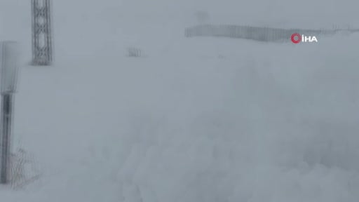 Batman'da kardan kapanan 4 bin 859 kilometre yol ulaşıma açıldı