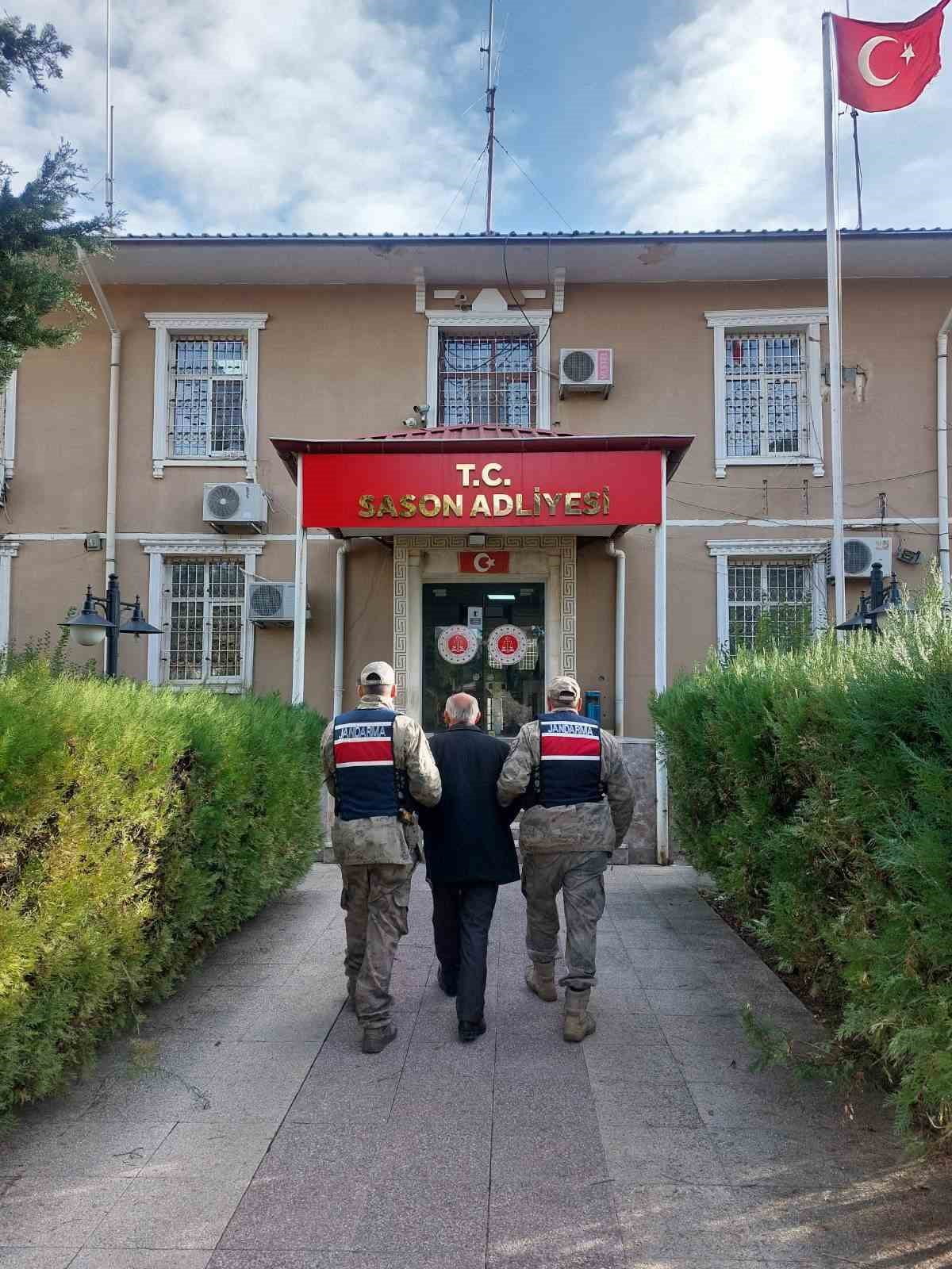 BATMAN İL JANDARMA KOMUTANLIĞI TARAFINDAN, NİTELİKLİ SUÇLARDAN ARANAN ŞAHISLARA YÖNELİK PEŞ PEŞE...