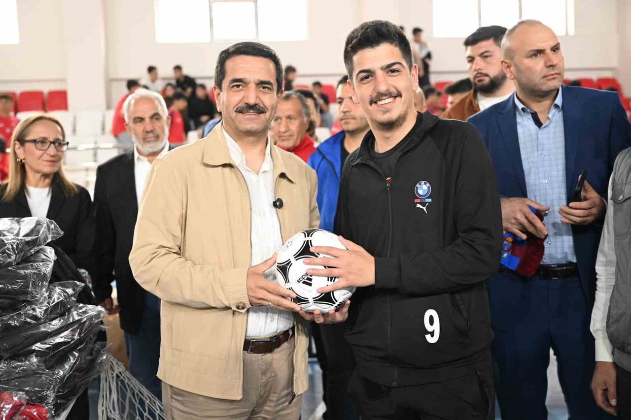 BATTALGAZİ BELEDİYESİ, FEN İŞLERİ’NDEN TEMİZLİK İŞLERİ’NE, GENÇLİK VE SPOR’DAN SOSYAL HİZMETLER’E...