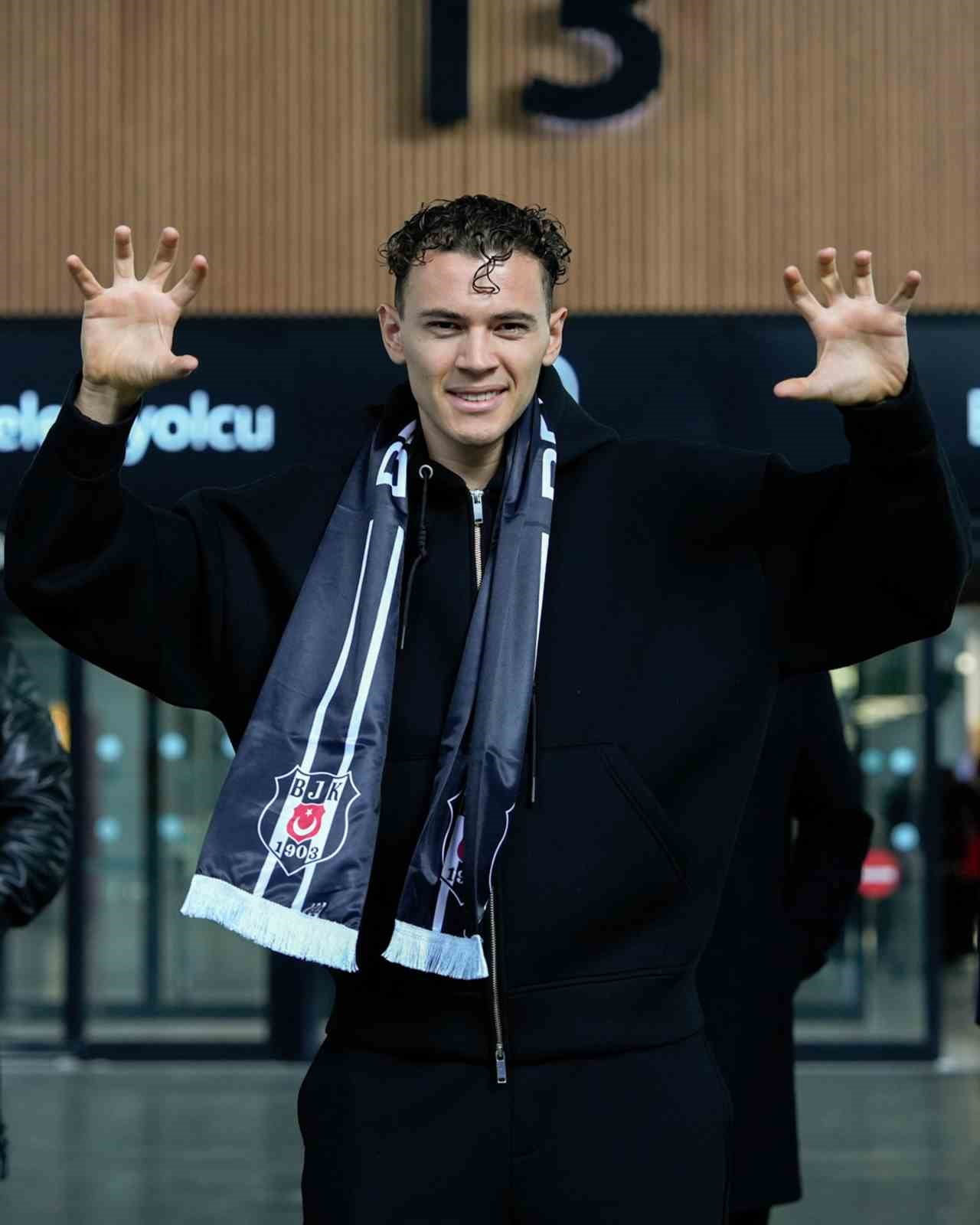 BEŞİKTAŞ'IN PRENSİP ANLAŞMASINA VARDIĞI ARNAVUT FUTBOLCU KRİSTJAN ASLLANİ, TRANSFER GÖRÜŞMELERİNİ...