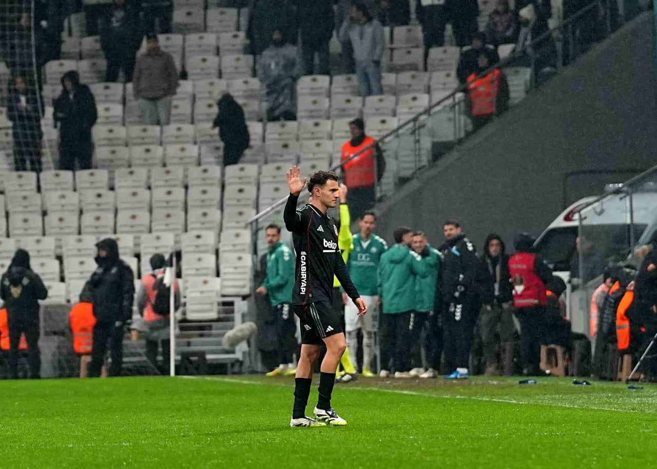 BEŞİKTAŞ’IN İTALYA SERİE A TAKIMLARINDAN INTER’DEN KİRALIK OLARAK KADROSUNA KATTIĞI KRİSTJAN...