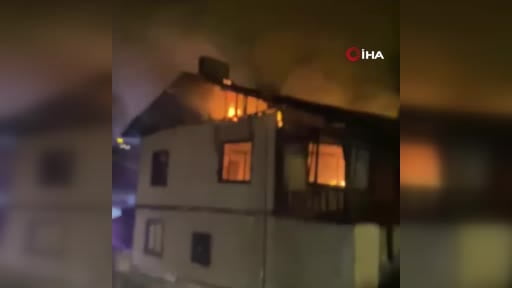 Beypazarı'nda ahşap ev yangını: 6 ev kullanılamaz hale geldi