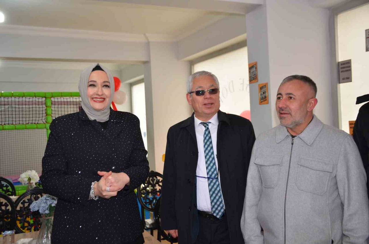 BİLECİK'TE İYİLİĞE DOKUN YARDIMLAŞMA VE DAYANIŞMA DERNEĞİ DUALARLA AÇILDI