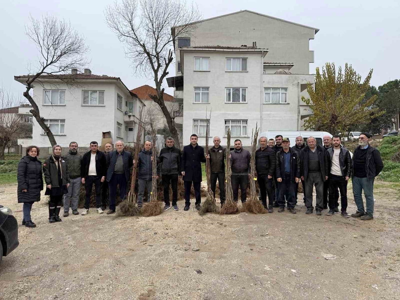 BİLECİK’TE ÇİFTÇİLERE MEYVE FİDANI DESTEĞİ