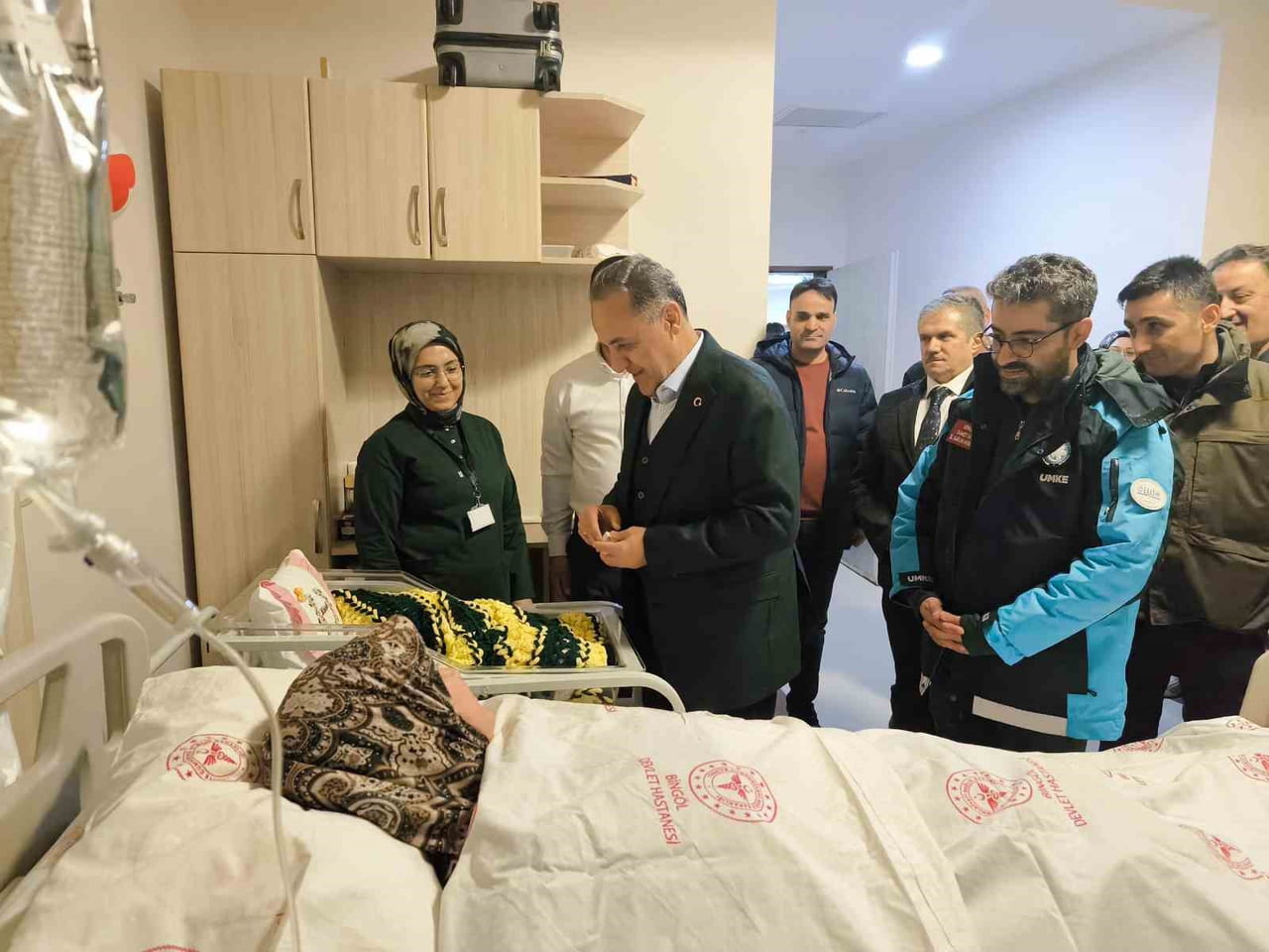 BİNGÖL’DE YENİ YILIN İLK BEBEĞİ MİHRİŞAH OLDU