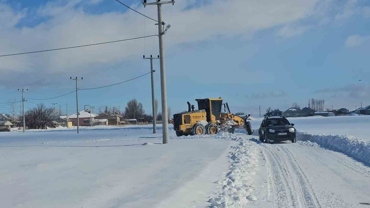 BİTLİS’İN ADİLCEVAZ İLÇESİNE BAĞLI GÖLDÜZÜ KÖYÜNDE ÜZERİNE SICAK SU DÖKÜLEN 9 YAŞINDAKİ HÜSEYİN...