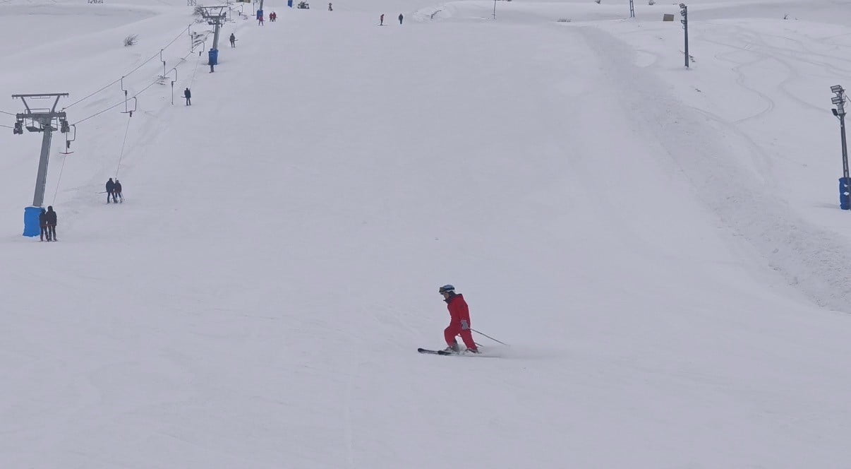 BİTLİS’İN RAHVA BÖLGESİNDEKİ ELAMAN KAYAK MERKEZİ, YARIYIL TATİL NEDENİYLE ÖĞRENCİLERİN VE...