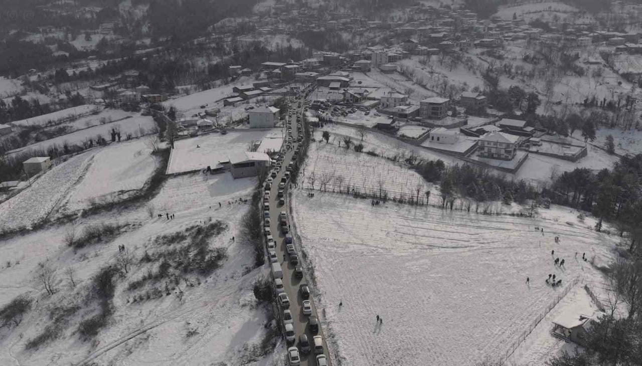 BÖLGE HALKININ YANI SIRA ÇEVRE İLÇE VE MAHALLELERDEN GELEN ÇOK SAYIDA VATANDAŞIN KATILDIĞI...