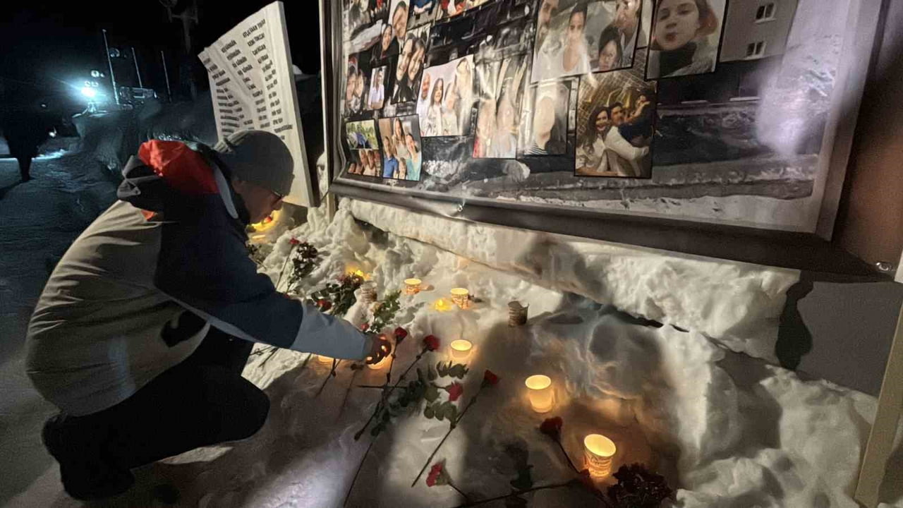 BOLU’DA GRAND KARTAL OTEL’DE GEÇEN YIL ÇIKAN VE 34’Ü ÇOCUK 78 KİŞİNİN YAŞAMINI YİTİRDİĞİ YANGIN...