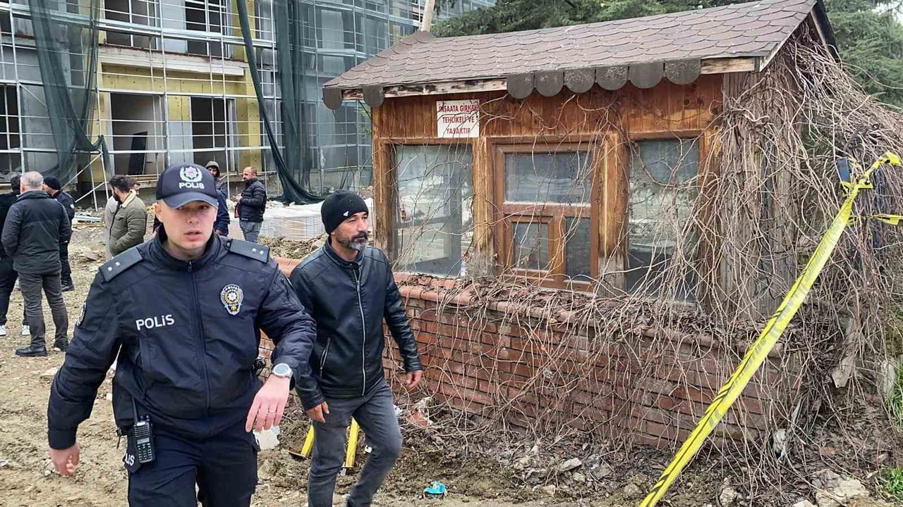 BOLU’DA YAKLAŞIK 1.5 YILDIR DEVAM EDEN BİR OKULUN UYGULAMA BİNASININ İNŞAATINDA ÇALIŞAN 8 İŞÇİ, 3...