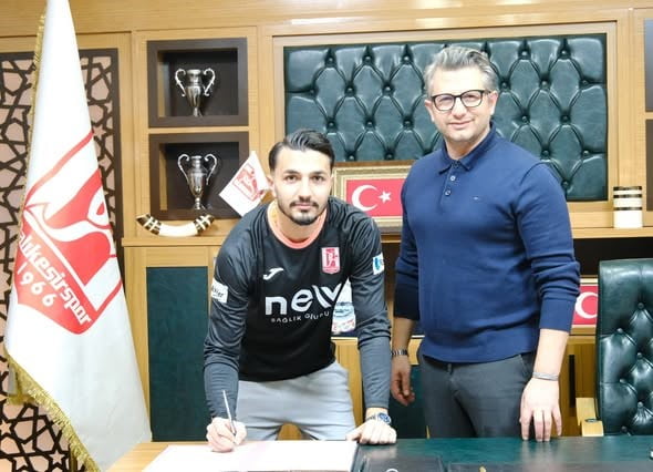 BOZOVA BELEDİYESPOR FORMASINI GİYEN 23 YAŞINDAKİ KALECİ MEHMET EMRE YAR