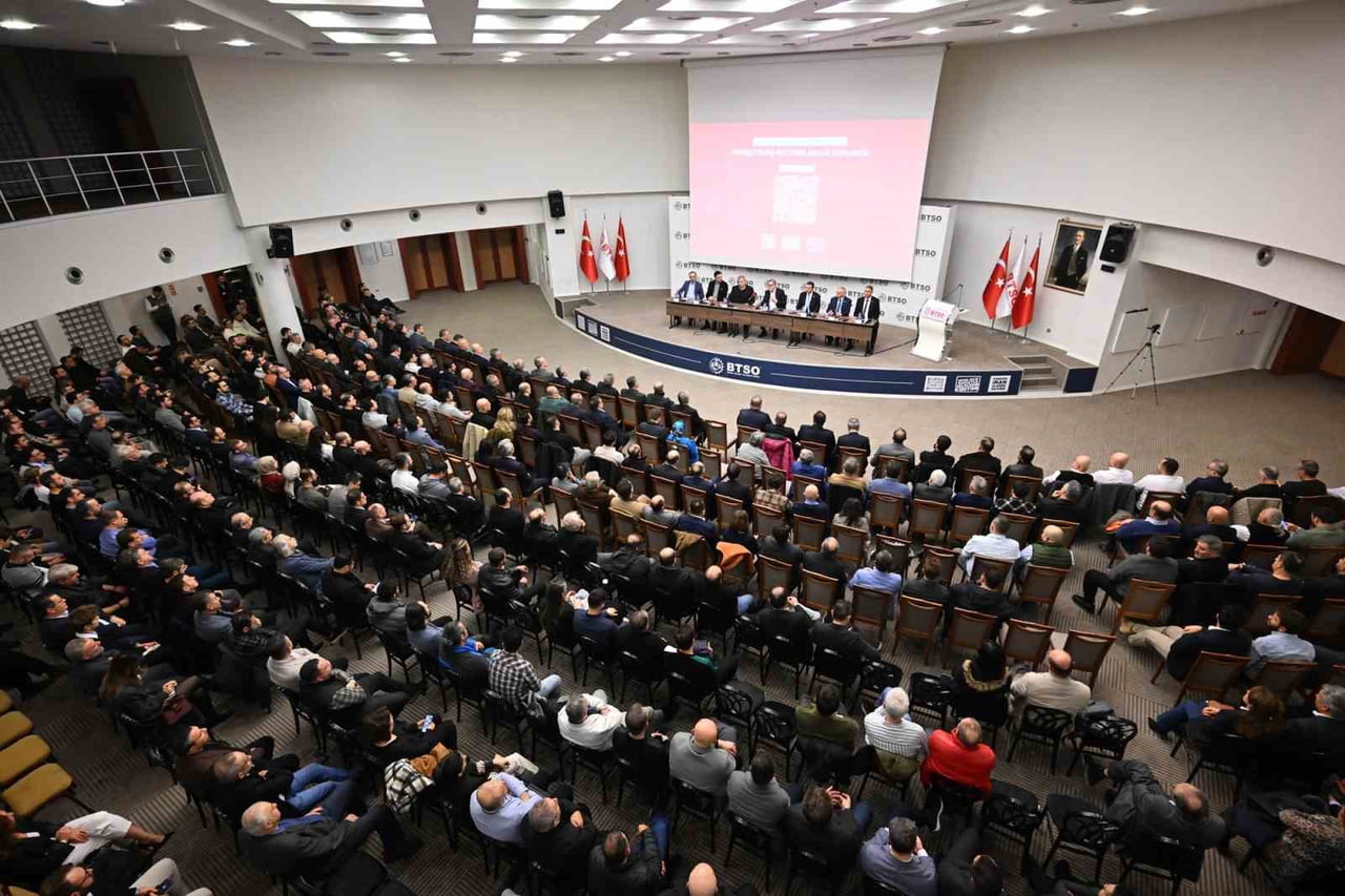 BTSO YÖNETİM KURULU BAŞKANI İBRAHİM BURKAY; "SANAYİ DEVRİMİNİN ÖTESİNDE BÜYÜK BİR DÖNÜŞÜMÜN...
