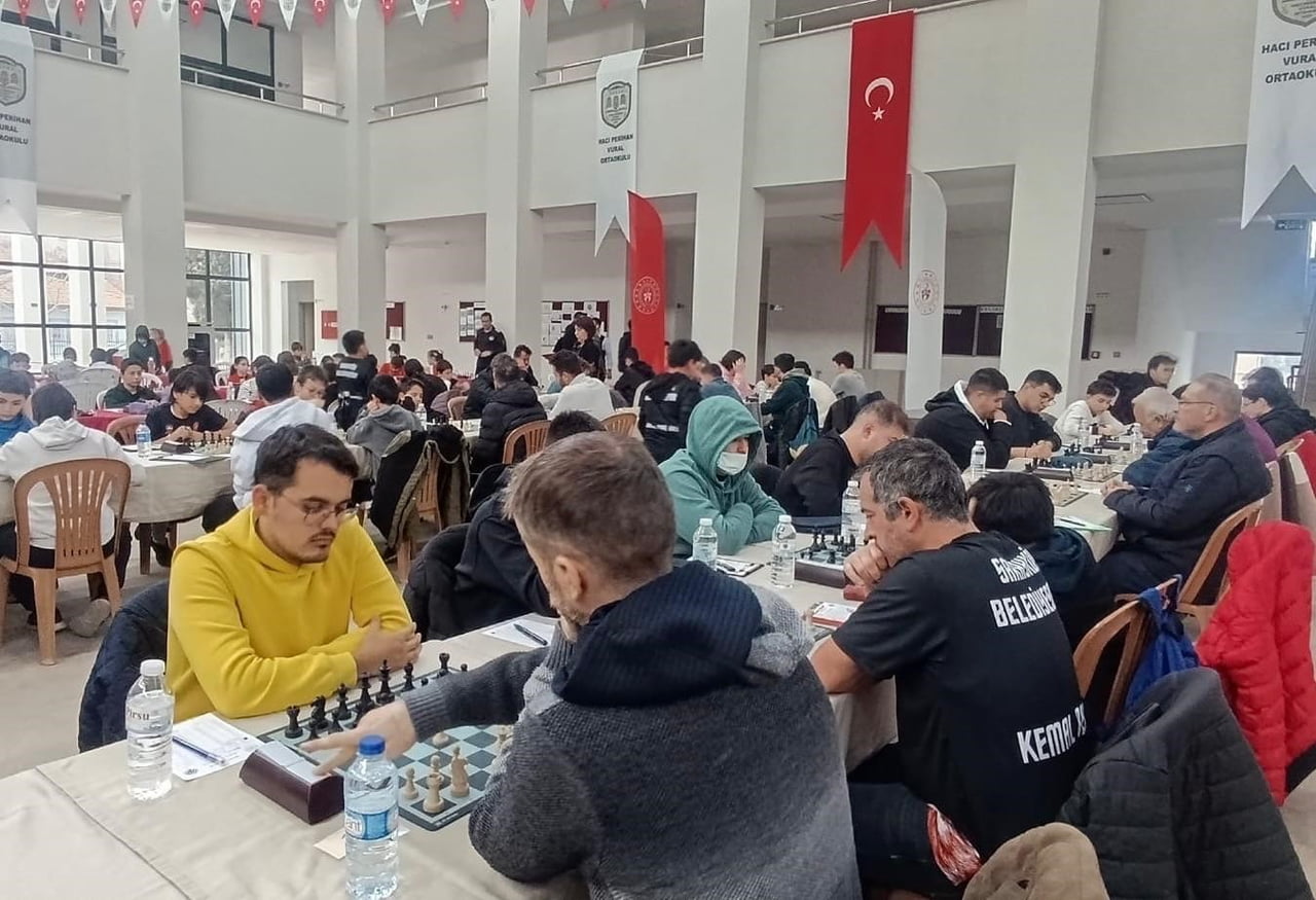 BULDAN TRİPOLİS ELO SATRANÇ TURNUVASI ÖDÜL TÖRENİYLE SONA ERDİ. 15 FARKLI İLDEN 148 SPORCUNUN 3...