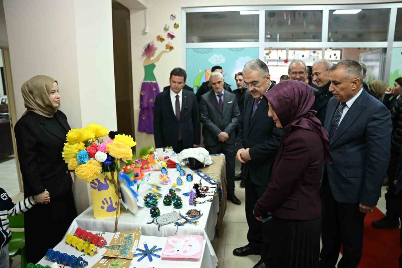 BURSA'DA 2025-2026 EĞİTİM-ÖĞRETİM YILININ BİRİNCİ DÖNEMİ TAMAMLANDI. 2 BİN 89 OKULDA 652 BİN 666...