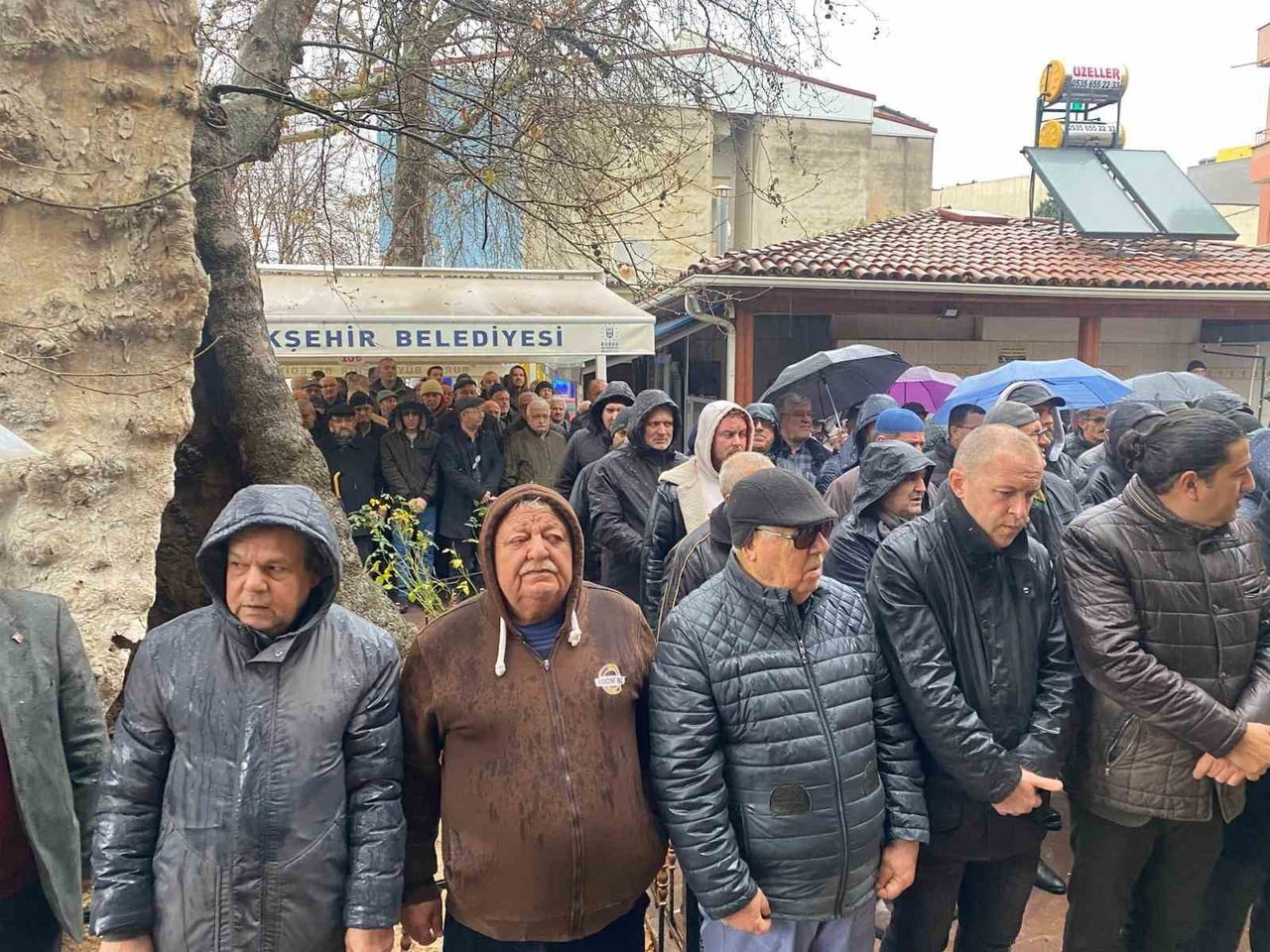 BURSA BASIN CAMİASININ EN ESKİ GAZETECİLERİNDEN BİRİSİ OLAN SEVİLEN İSİMLERİNDEN ALİ BİLGİÇ...