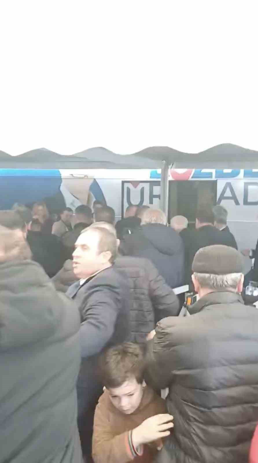 BURSA BÜYÜKŞEHİR BELEDİYE BAŞKANI MUSTAFA BOZBEY'E SALDIRI GİRİŞİMİ