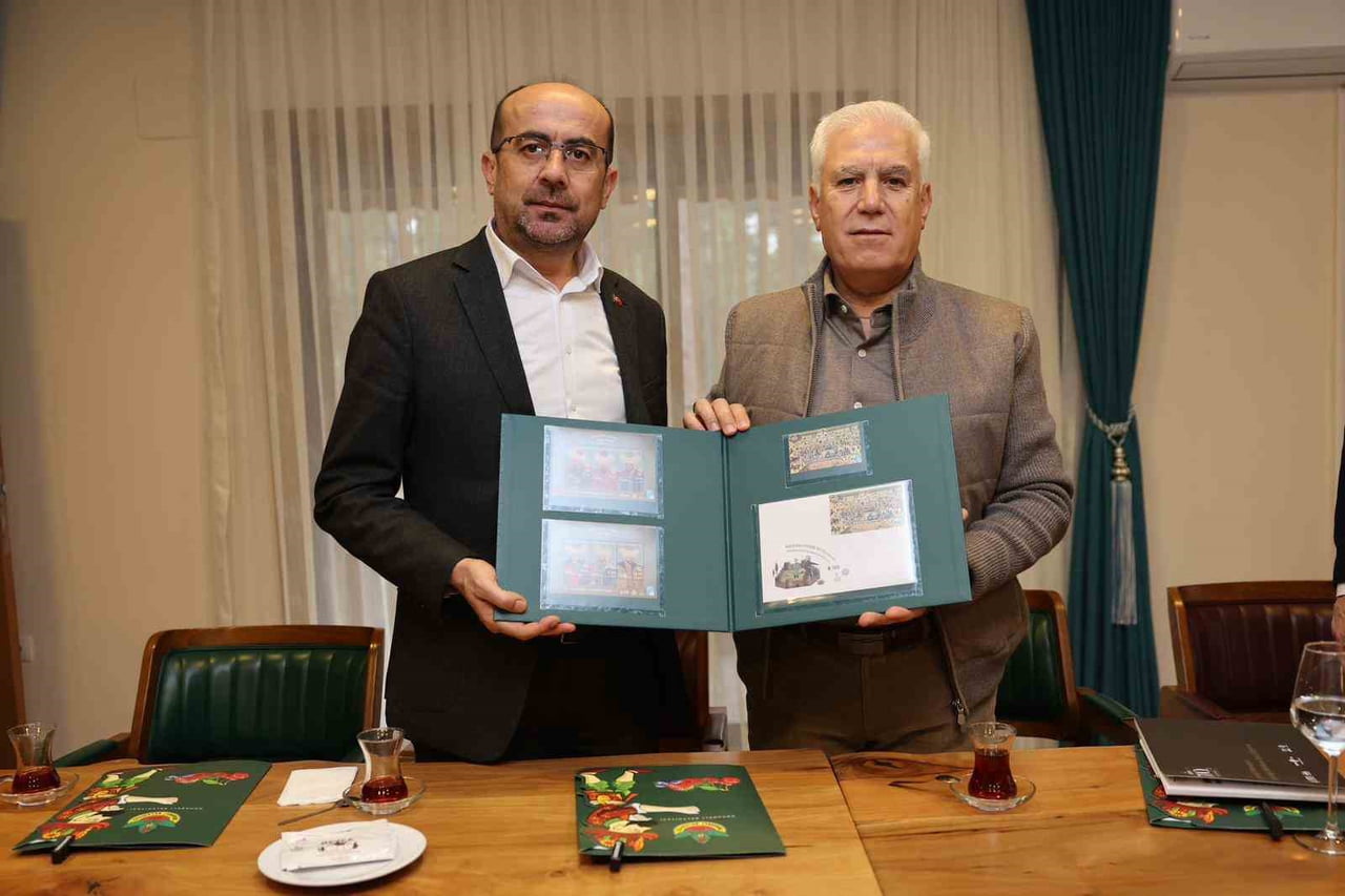 BURSA BÜYÜKŞEHİR BELEDİYE BAŞKANI MUSTAFA BOZBEY, KENTİ BÜTÜNCÜL BİR YAKLAŞIMLA ELE ALMAK AMACIYLA...