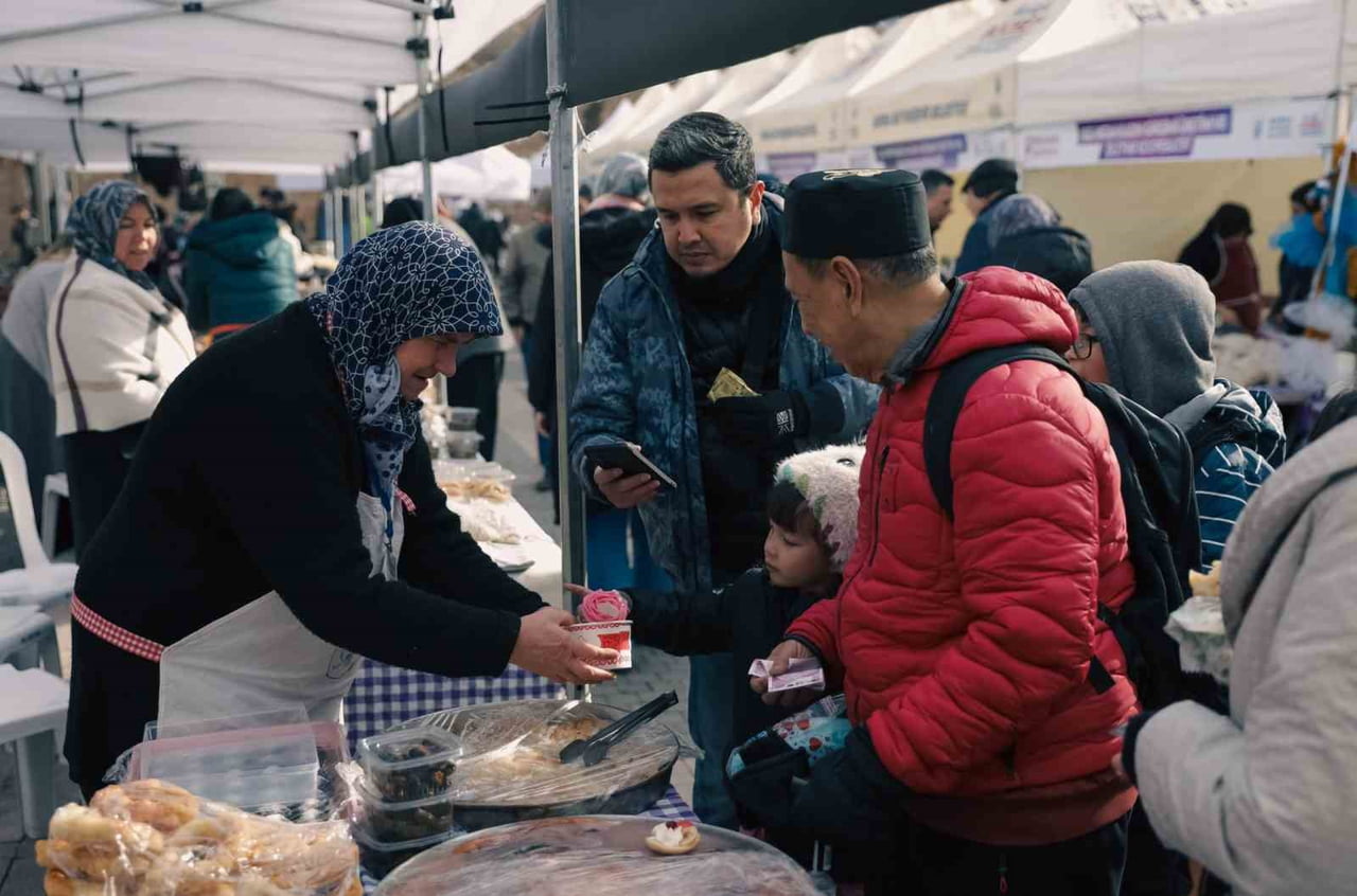 BURSA BÜYÜKŞEHİR BELEDİYESİ'NİN KADIN EMEĞİNİ DESTEKLEMEK VE GÖRÜNÜR KILMAK AMACIYLA DÜZENLEDİĞİ...