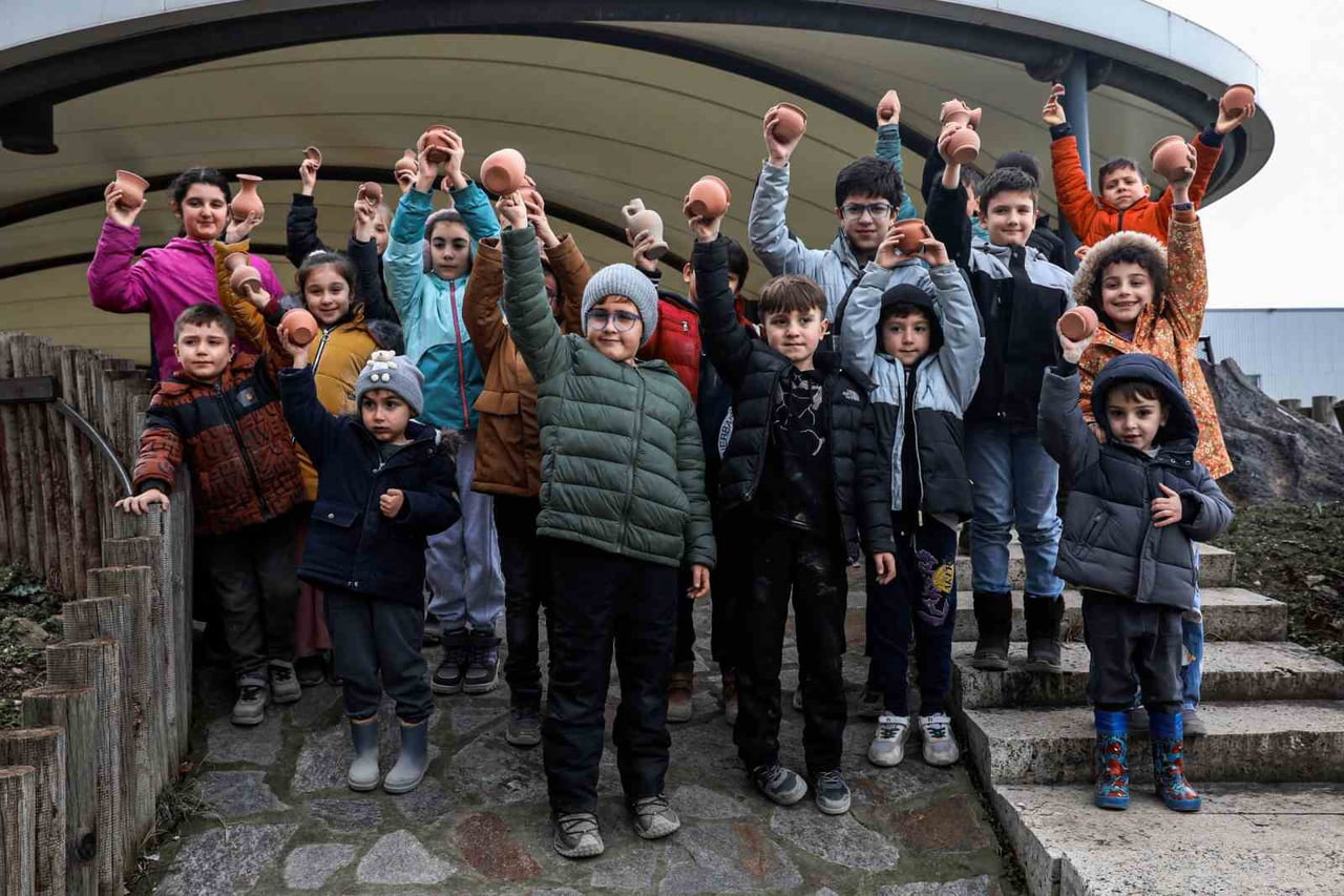 BURSA BÜYÜKŞEHİR BELEDİYESİ TARAFINDAN 8500 YILLIK ARKEOPARK’TA DÜZENLENEN ATÖLYE ETKİNLİKLERİNE...