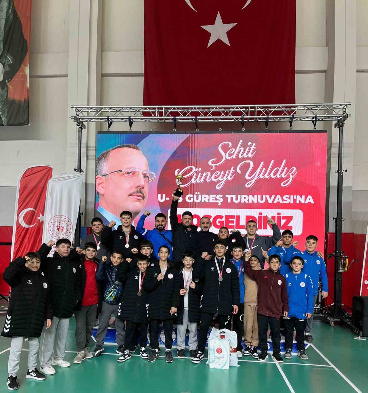 BURSA’DA DÜZENLENEN ŞEHİT CÜNEYT YILDIZ U15 ULUSLARARASI SERBEST GÜREŞ TURNUVASI'NDA, KORKUTELİ...