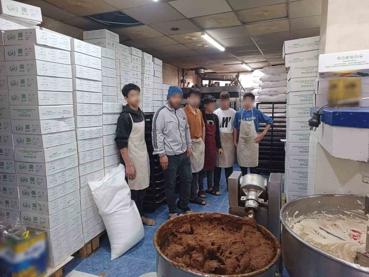 BURSA’DA KAÇAK İŞÇİ OPERASYONU: 5’İ ÇOCUK 5 YABANCI UYRUKLU ŞAHIS YAKALANDI GÖKÇİN...