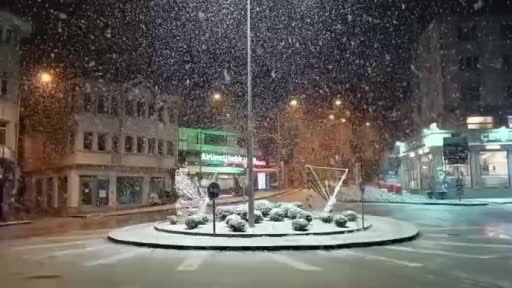 Bursa’da kar yağışı etkisini göstermeye başladı. Kent genelinde sabah saatleri itibarıyla başlayan...