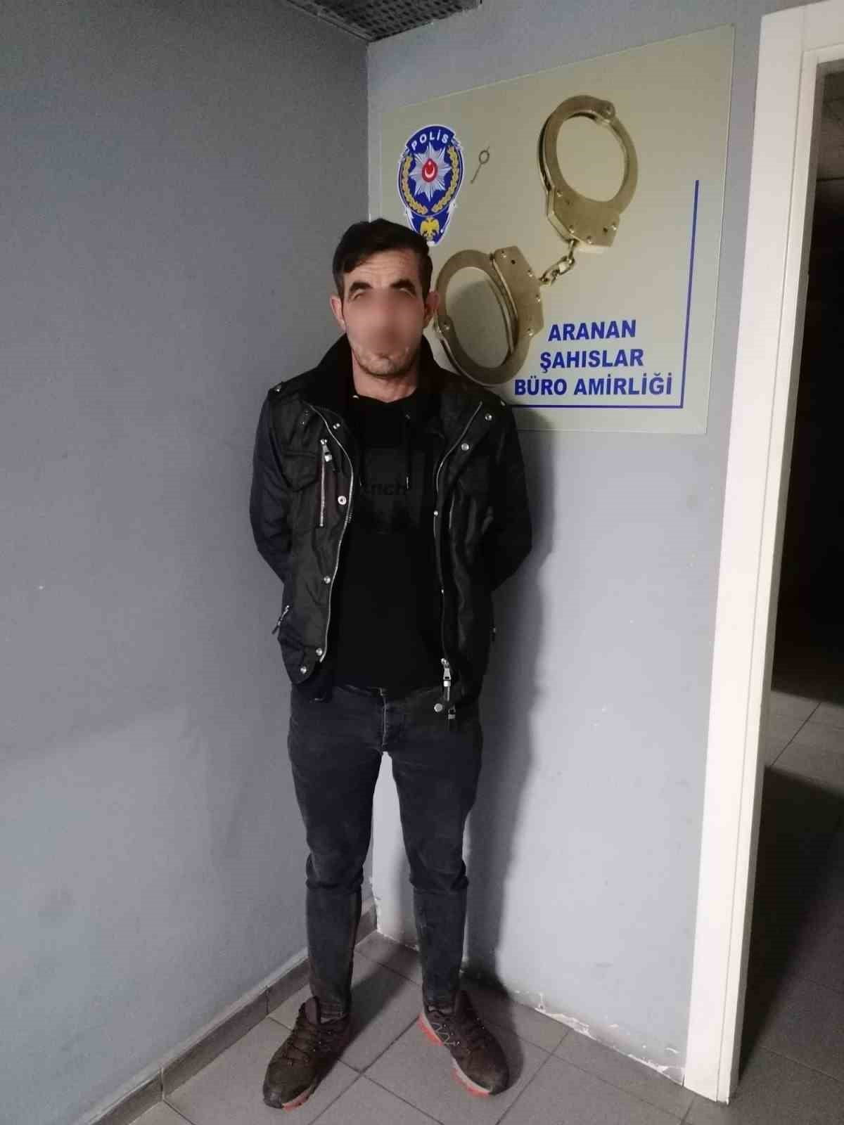 BURSA’DA KASTEN ÖLDÜRME SUÇUNDAN KESSİNLEŞMİŞ HAPİS CEZASI BULUNAN 2 ŞÜPHELİ YAKALANDI.