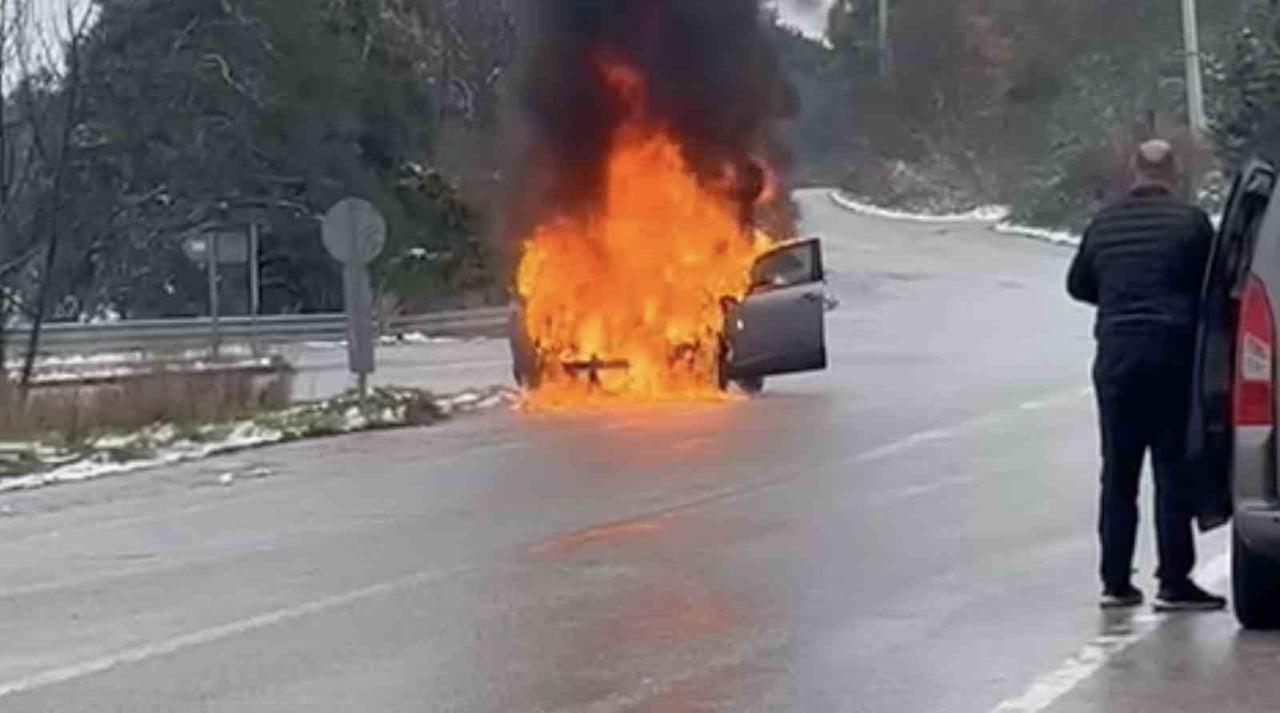 BURSA’NIN GEMLİK İLÇESİ İLE ŞEHİR MERKEZİ ARASINDAKİ KARAYOLUNDA YER ALAN DÜRDANE TEPESİ’NDE...