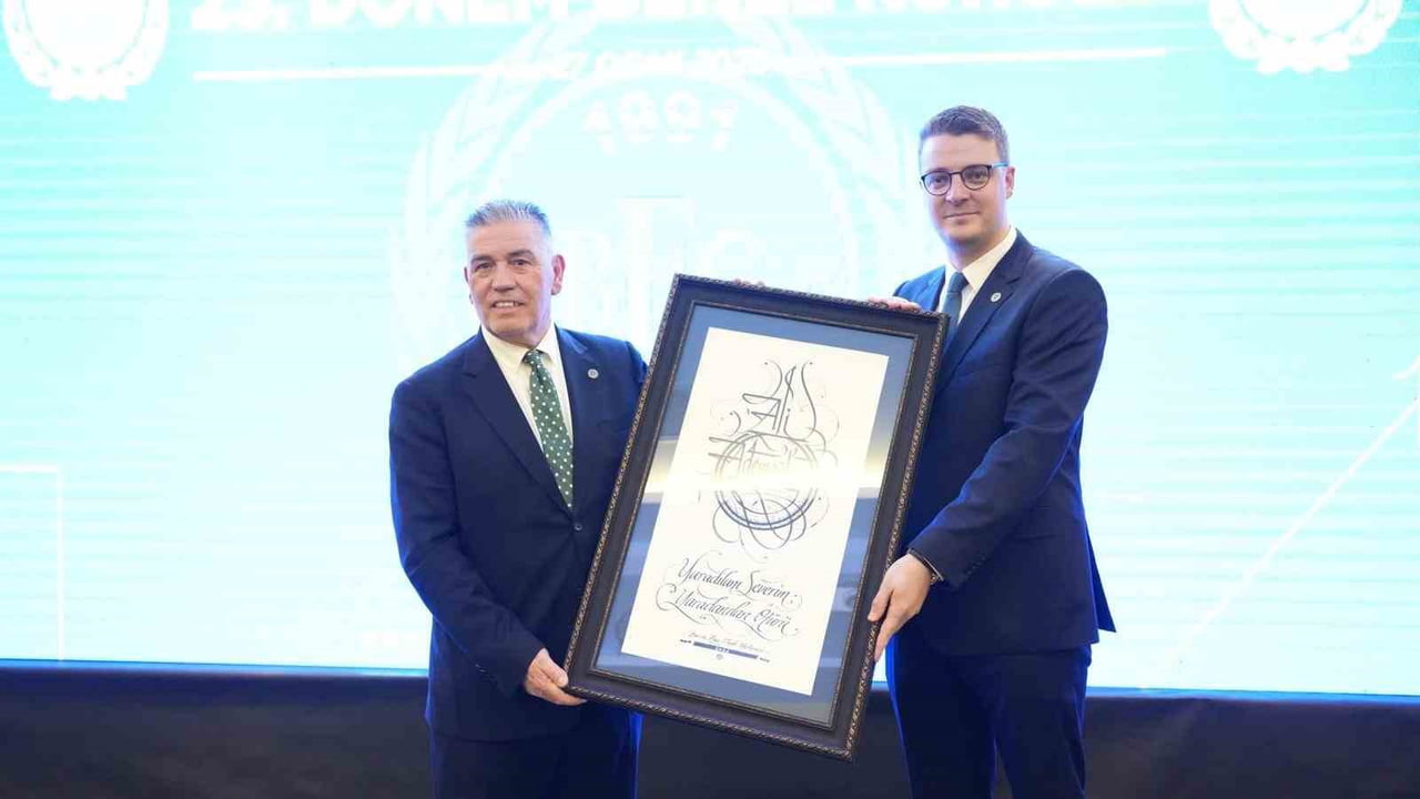 BURSA’NIN İLK ŞEHİR SEVDALILARI DERNEĞİ OLMA ÖZELLİĞİNİ TAŞIYAN BURSA FAN CLUB’IN 23. OLAĞAN GENEL...