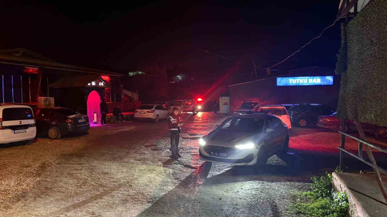 BURSA’NIN İZNİK İLÇESİNDE YILBAŞI GECESİ, ASAYİŞ VE TRAFİK GÜVENLİĞİNİN SAĞLANMASI AMACIYLA POLİS...