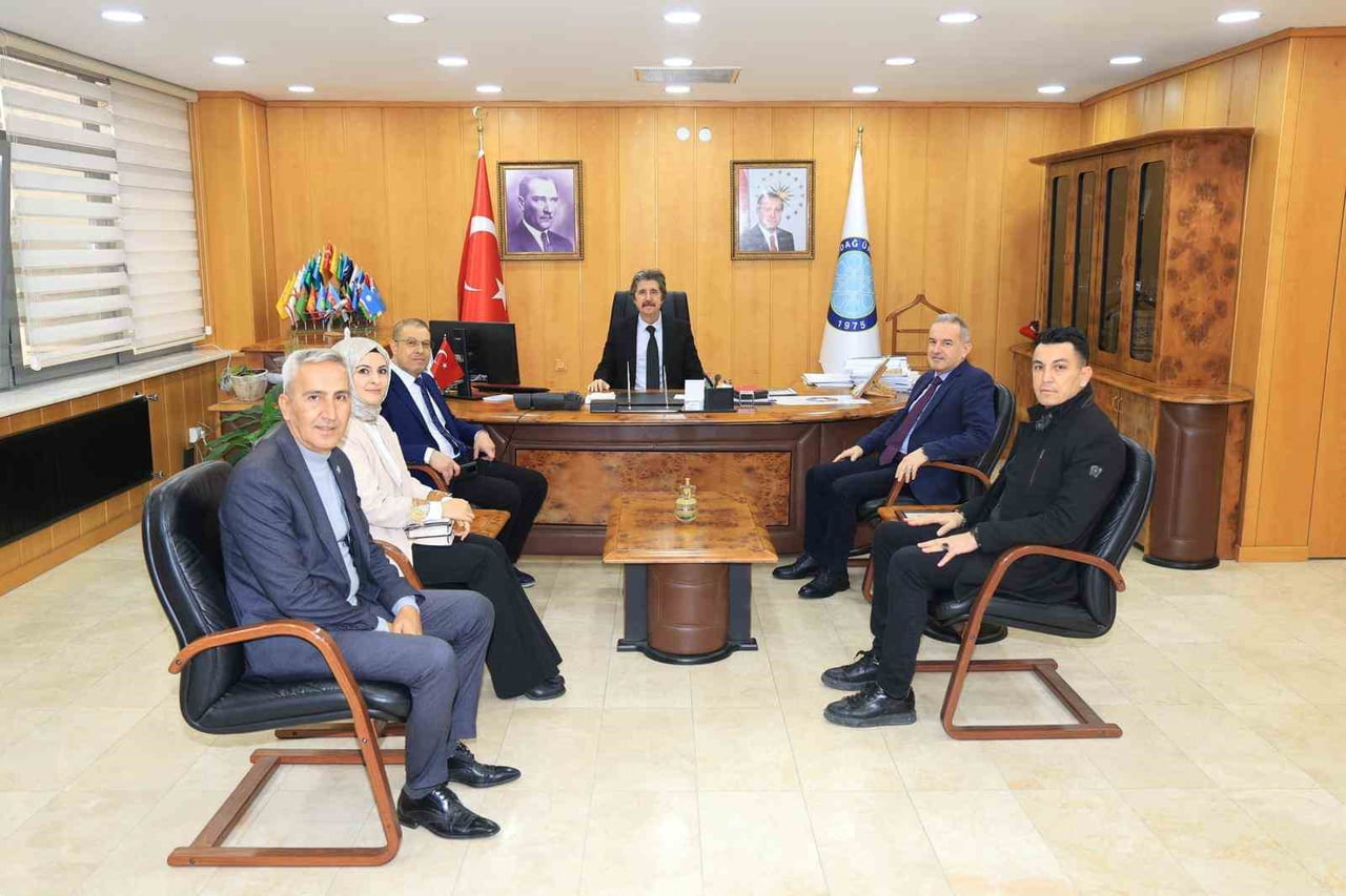 BURSA ULUDAĞ ÜNİVERSİTESİ (BUÜ), "SIFIR ATIK" VİZYONU DOĞRULTUSUNDA ÇEVRE DOSTU ÇALIŞMALARINI...