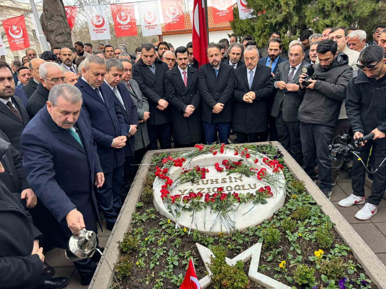 BÜYÜK BİRLİK PARTİSİ (BBP) KURUCU GENEL BAŞKANI MUHSİN YAZICIOĞLU, PARTİSİNİN 33'ÜNCÜ KURULUŞ YIL...