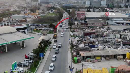 Büyükçekmece'de şerit ihlali yapan sürücülere dron destekli uygulama