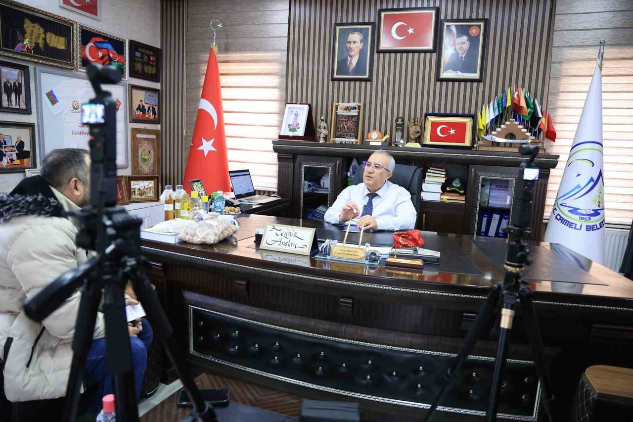 ÇAMELİ BELEDİYE BAŞKANI CENGİZ ARSLAN’A "YILIN EN BAŞARILI İLÇE BELEDİYE BAŞKANI"...