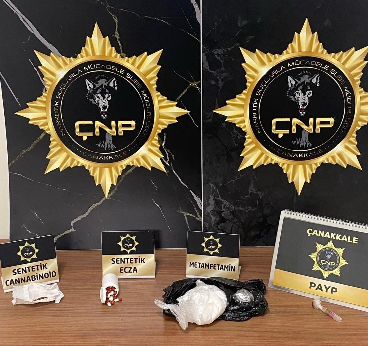 ÇANAKKALE’DE EMNİYET MÜDÜRLÜĞÜ TARAFINDAN DÜZENLENEN UYUŞTURUCU OPERASYONLARINDA 5 ŞÜPHELİ...