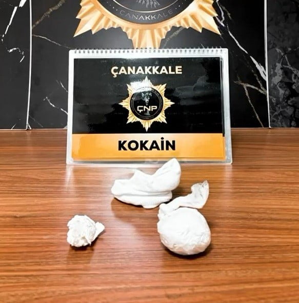 ÇANAKKALE İL EMNİYET MÜDÜRLÜĞÜ EKİPLERİNCE DÜZENLENEN UYUŞTURUCU OPERASYONLARINDA 7 ŞÜPHELİ...