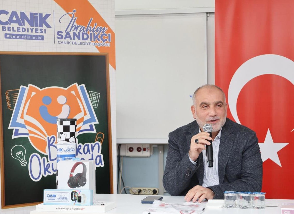 CANİK BELEDİYE BAŞKANI İBRAHİM SANDIKÇI, ‘BAŞKAN OKULUMDA’ PROGRAMIYLA CANİK KARŞIYAKA ANADOLU...