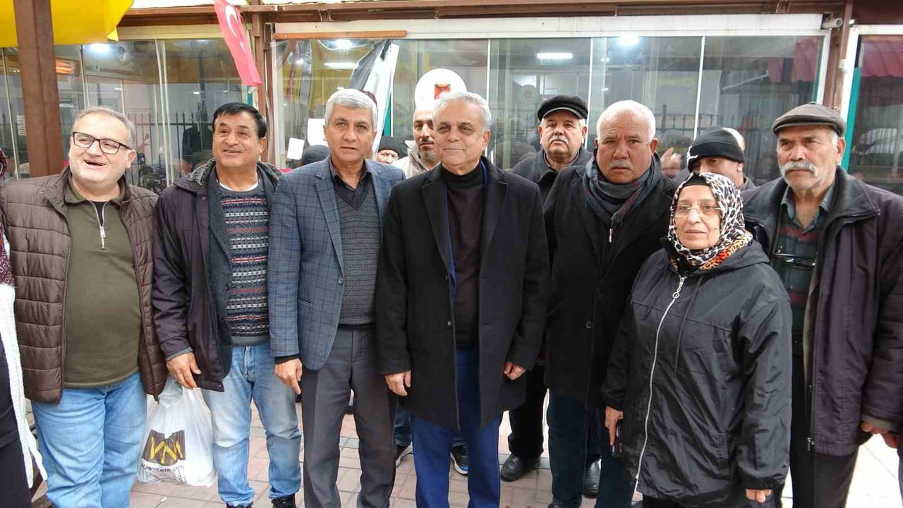 CHP'DEN İSTİFA EDEN MERSİN MİLLETVEKİLİ HASAN UFUK ÇAKIR, AK PARTİ'YE GEÇECEĞİNİ İDDİALARINI...