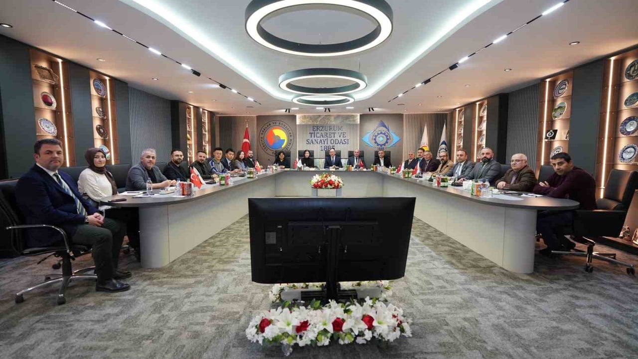 ÇİN HALK CUMHURİYETİ ANKARA BÜYÜKELÇİSİ H.E. MR. JIANG XUEBİN VE BERABERİNDEKİ HEYET, ERZURUM...